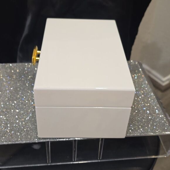 Kendra Scott Medium Wood Jewelry Storage Box- White/Gold - Picture 10 of 12